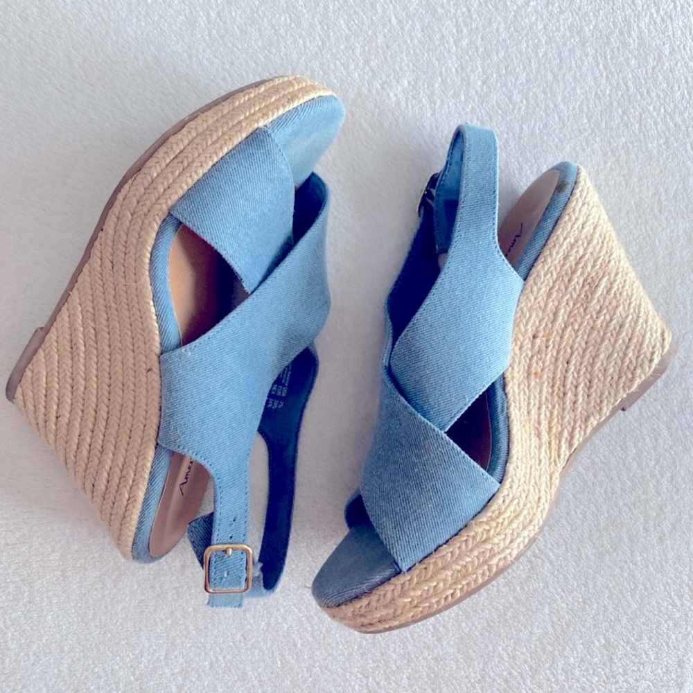 American Eagle by Payless Wonder Merveille Wedge Sandal